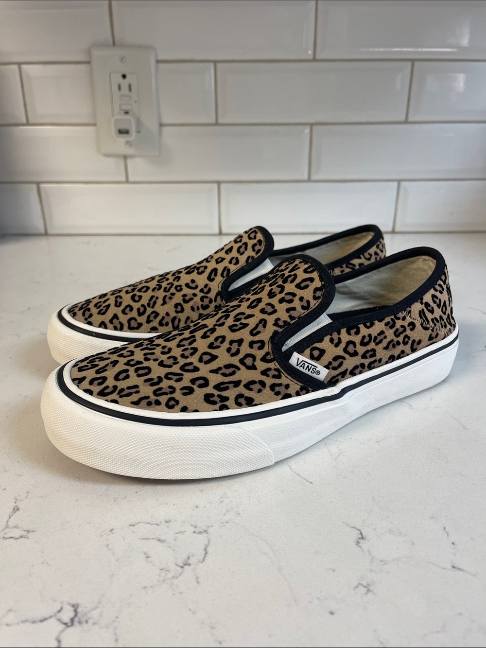 Vans SF Leopard Slip-On Ultracush Sneaker Unisex Size 9 Women’s- Men’s 7.5